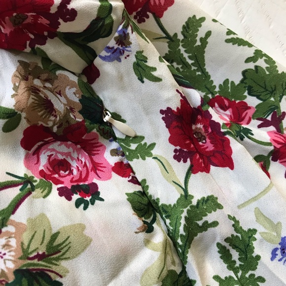 Beautiful Bell Sleeved Floral Romper - Picture 5 of 5